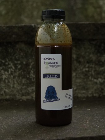 Asafoetida Liquid - dieses markante Liquid ist unser mit Abstand intensivstes Liquid und ist voller wasserlöslicher Attraktoren, Proteine, Aminosäuren und dem legendären Asafoetida Flavour. Dicke Karpfen sind garantiert!
