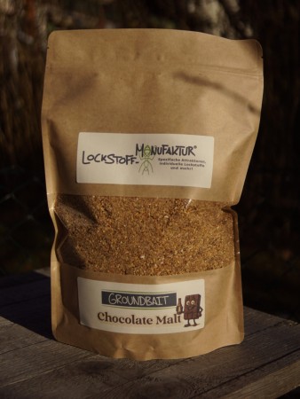 Das Chocolate Malt Groundbait ist ein enzymaktives Grundfutter für Karpfen mit einer aromatisch-malzig-schokoladigen Note. Da kann kein Karpfen widerstehen!