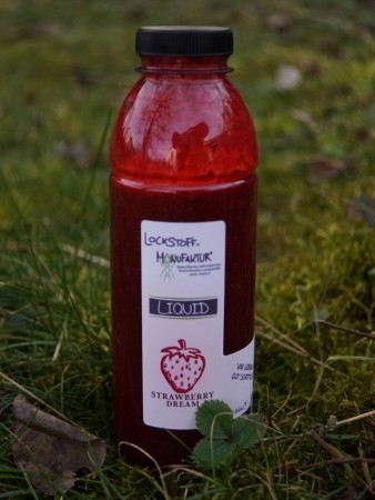 Das Strawberry Dream Liquid ist ein Erdbeer Liquid der Extraklasse. Dank der natürlichen Zutaten, einem hochwertigen Erdbeer-Fruchtpulver und besten Attraktoren kann kein Karpfen widerstehen.