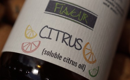 Citrus - kaum ein anderes Flavour ist derart fängig bei niedrigen Wassertemperaturen. Aber auch das restliche Jahr über fängt es viele Karpfen!