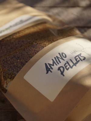 Die Amino Pellets für Karpfen sind ein echtes Multitalent beim Angeln: ob als Pellets, Matchteig oder fürs Method Feeder - die hochattraktiven Pellets sind immer fängig!