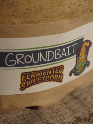 Fermented Sweetcorn Groundbait - enzymatisch aufgeschlossenes, fermentiertes Grundfutter aus fermentierten Maismehl für Karpfen.