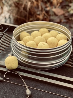 Green Zing Pop Ups - das Kultflavour in extrem fängigen Pop Ups für Karpfen. Voller Attraktoren und fängiger Ester und dank der frei wählbaren Farbe der Pop Ups unschlagbar fängig!