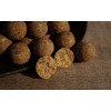 Hochwertige Zutaten und jahrelange Erfahrung in der Boilieherstellung und mit Enzymen im Köderbereich machen die Fermented Tigernut Enzym Boilies zum Karpfenmagneten.
