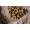 Ein leicht süß-säuerlicher Geruch mit einem Hauch von Orangenöl kommt einem beim Öffnen der Fermented Tigernut Enzym Boilies entgegen. Die Karpfen lieben diesen fermentierten Boilie einfach.