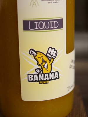 Bestes Bananen-Fruchtpulver, unser hochlösliches Banana Flavour und beste Attraktoren machen das Banana Punch Liquid zur einem intensiven Bananen Liquid für Boilies.