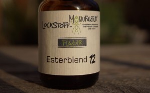 Esterblend 12 ist eine komplexe Mischung aus verschiedensten Fruchtestern der kein Karpfen widerstehen kann. In unserer besonderen, natürlichen und wasserlöslichen Version unschlagbar fängig.