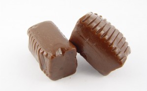 Das Toffee Flavour besitzt einen süßen, karamellig, cremig schokoladigen Geruch und Geschmack, den die Karpfen einfach lieben. Perfekt für Kohlenhydratboilies und Milchproteinmixe.
