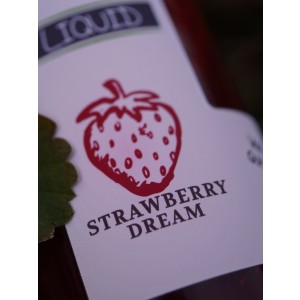 Ein hochwertiges Erdbeer-Fruchtpulver in Bio-Qualität sorgt im Strawberry Dream Liquid für den authentischen Erdbeergeschmack dieses Strawberry Liquids, den die Karpfen einfach lieben.