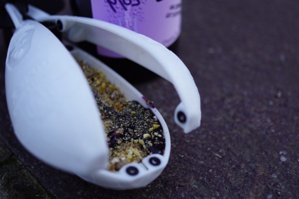 Ungewöhnlich intensiv und außergewöhnlich attraktiv für Karpfen - das Mojo Liquid.