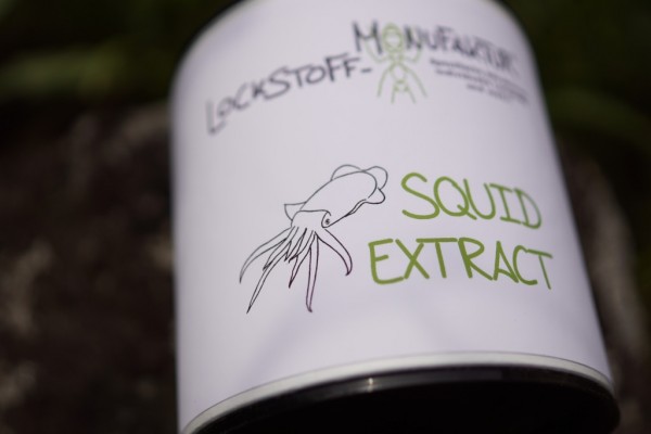 Extrakte aus der natürlichen Nahrung des Karpfens sind sehr fängige Attraktoren - Squid Extrakt zählt zu den besten Lockstoffen!