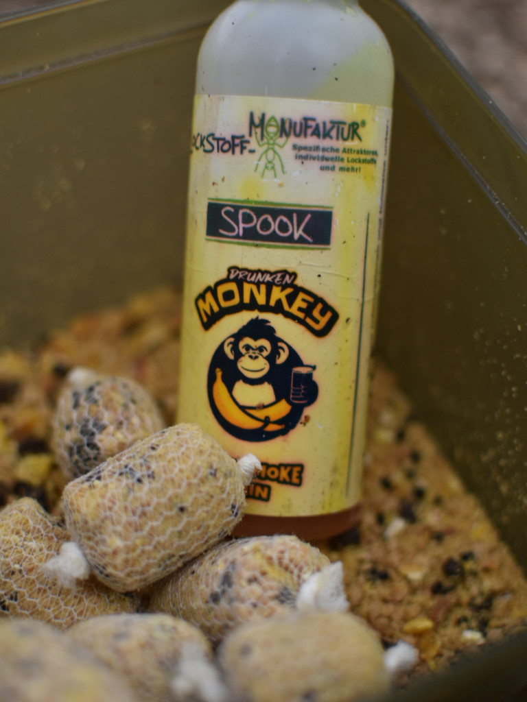 Natürlicher Bait Smoke mit wasserlöslichem Banana Flavour: ein besonderer Lockstoff für große Karpfen.