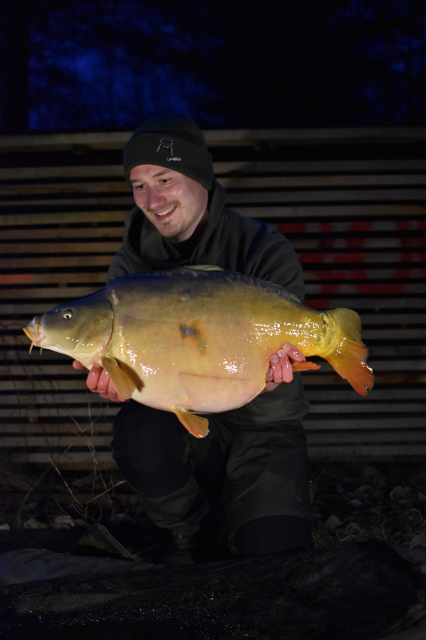 Der Start ins neue Karpfenangeljahr verlief für Nick abenteuerlich... aber er konnte gleich die ersten Karpfen des Jahres fangen.