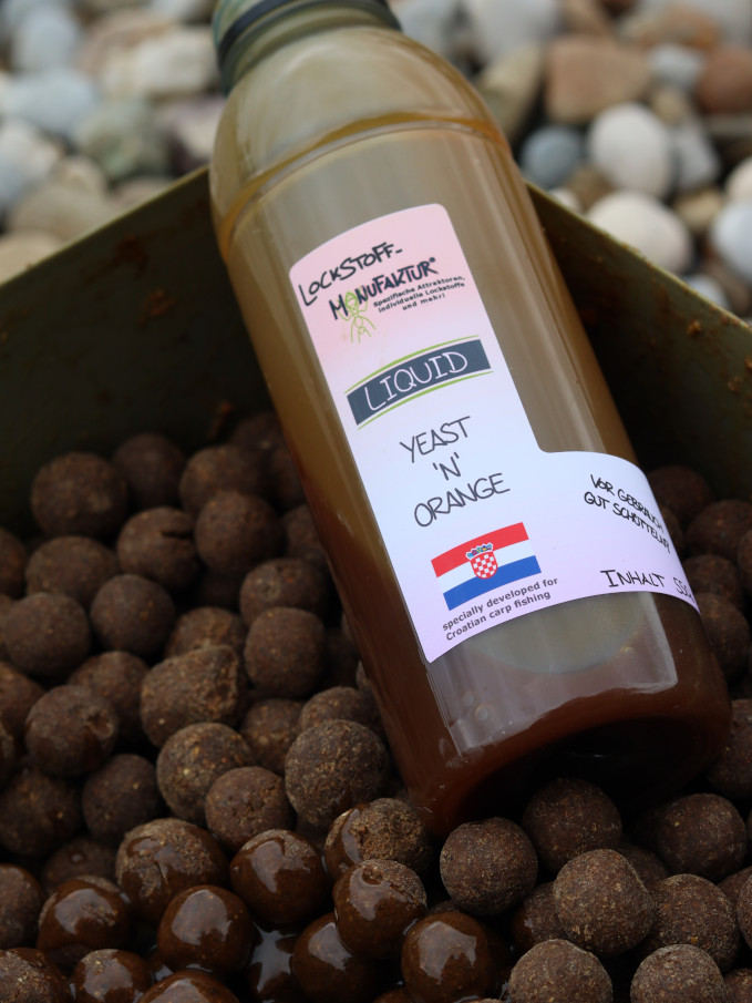 Boilies mit Orangenöl und dem passende Liquid dazu - auch beim Karpfenangeln in Kroatien sehr fängig!