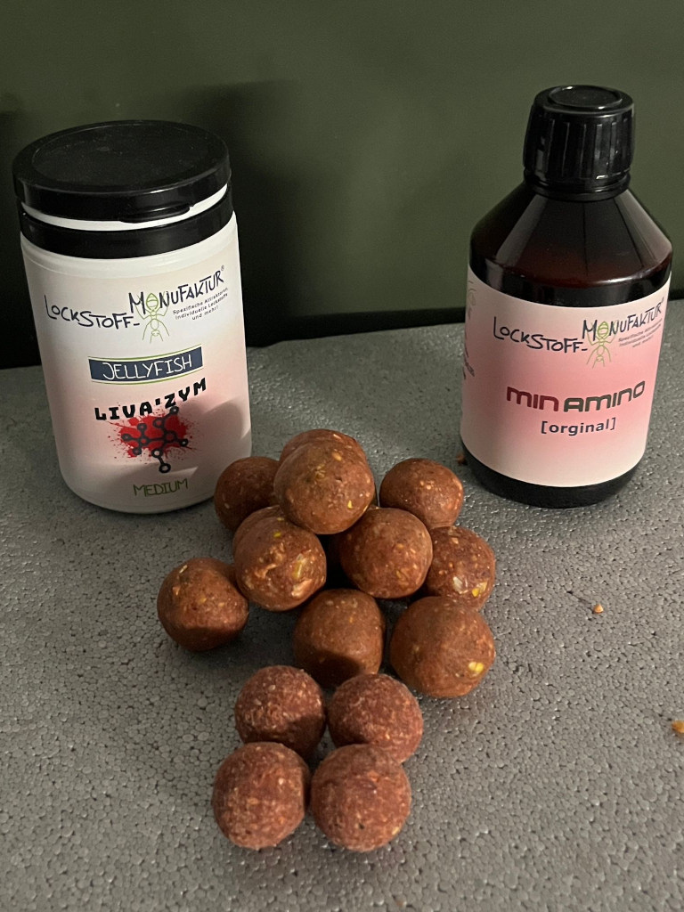 Fängige Lockstoffe und Attraktoren zum Karpfenangeln hier bestellen!