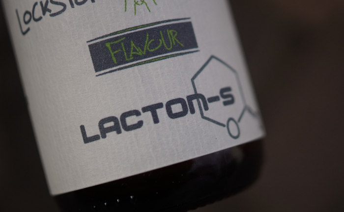 Lacton-S Flavour für Boilies - lösliches Boilie Flavour für Karpfen.