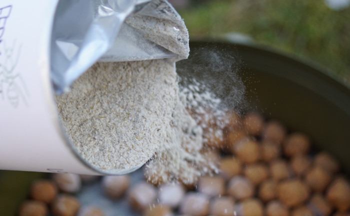 Enzymaktives Malzmehl für das Karpfenangeln mit Boilies.