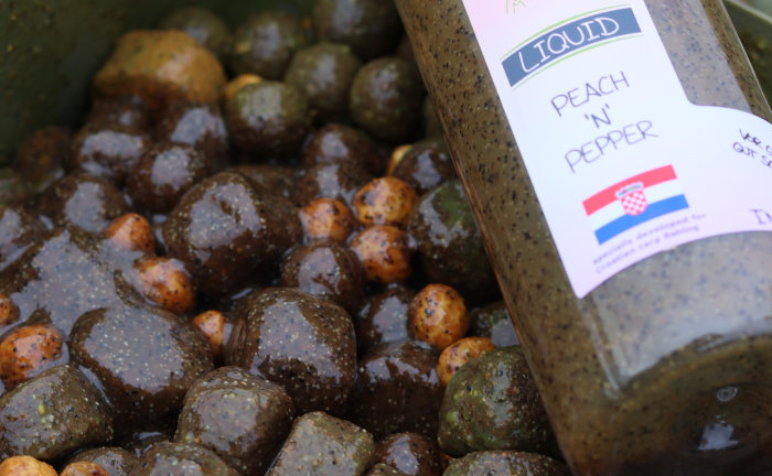 Peach 'n' Pepper Liquid für das Karpfenangeln mit Boilies in Kroatien!